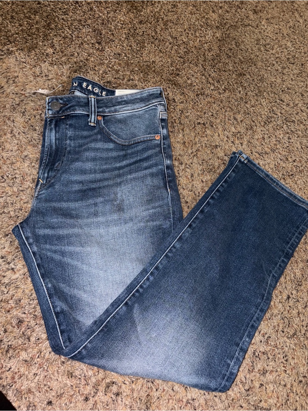 American Eagle Outfitters Men’s Faded Blue Straight Jeans
